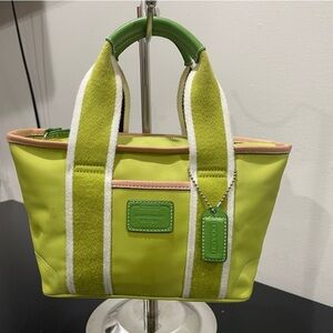 COACH Hampton Mini Weekender Tote 6268
Leather Trimming Great condition